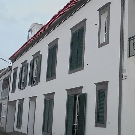 Apartment Rua Dr. Frederico Moniz Pereira Apartment *